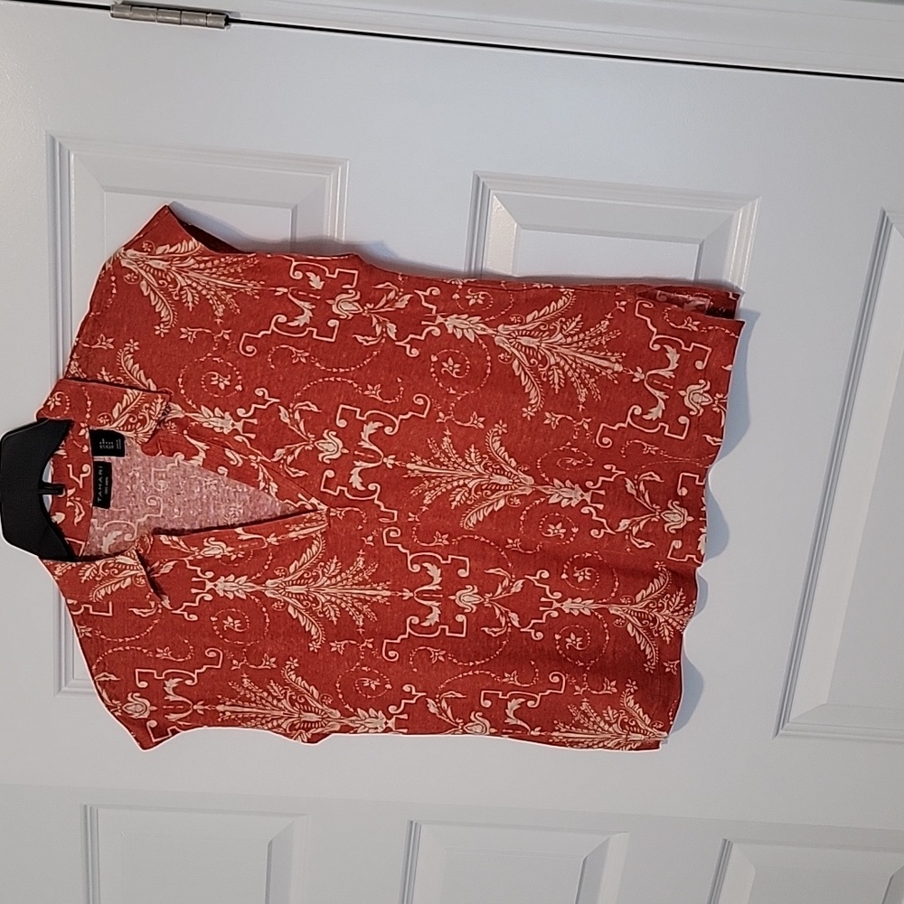Womens linen top, Tahari, size Medium